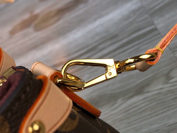 ルイヴィトンバッグ素材ディテール